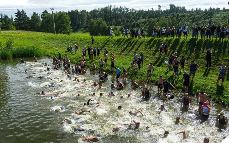 Dřevěný muž měl opět rekordní účast, vyhrál sedmnáctiletý Matyáš Večeřa. Foto: Se svolením Jana Řihy