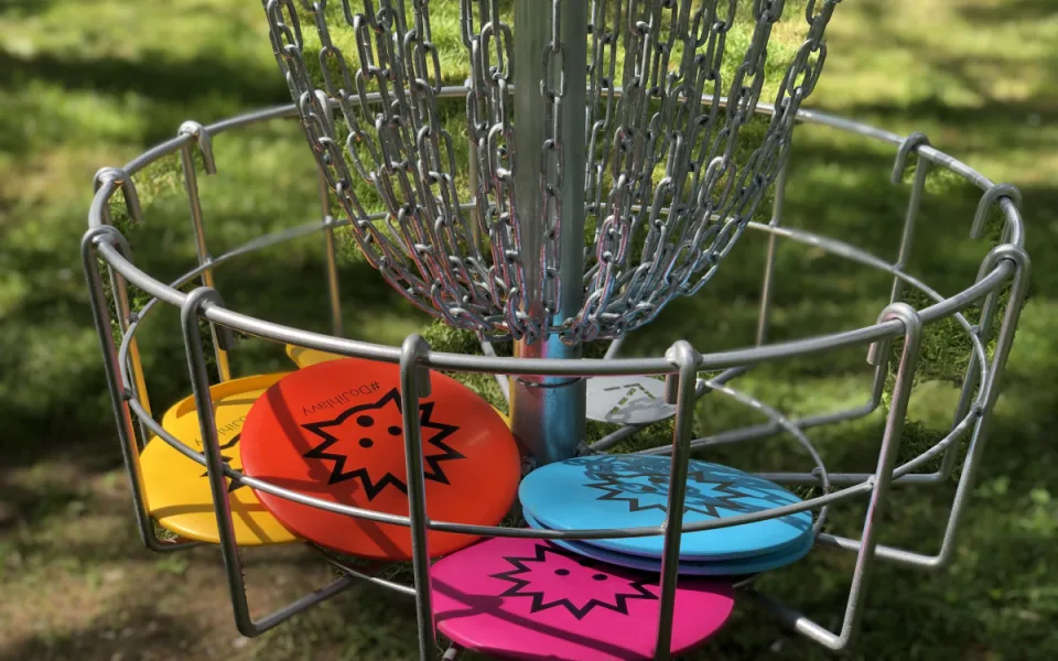 Jihlavská Drbna zve na setkání s čtenáři: Budeme povídat a zahrajeme si discgolf