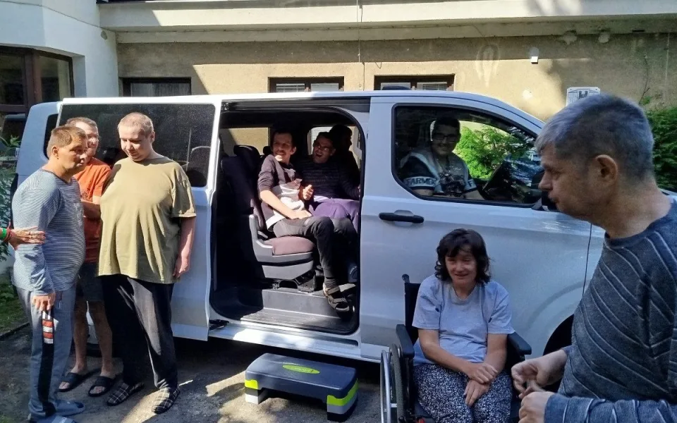 Na silnice v novém a bezpečněji. Klienti brodského Úsvitu se radují z velkého auta