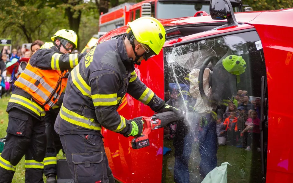 FOTO: Auta v hlavní roli. Motorsvět v Havlíčkově Brodě přilákal tisíce návštěvníků. Foto: Se svolením Jaroslava Loskota
