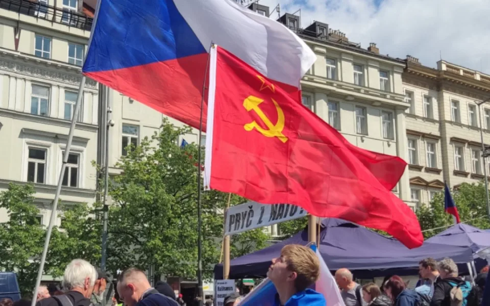 KOMENTÁŘ: Politika, jakou si (ne)pamatujeme