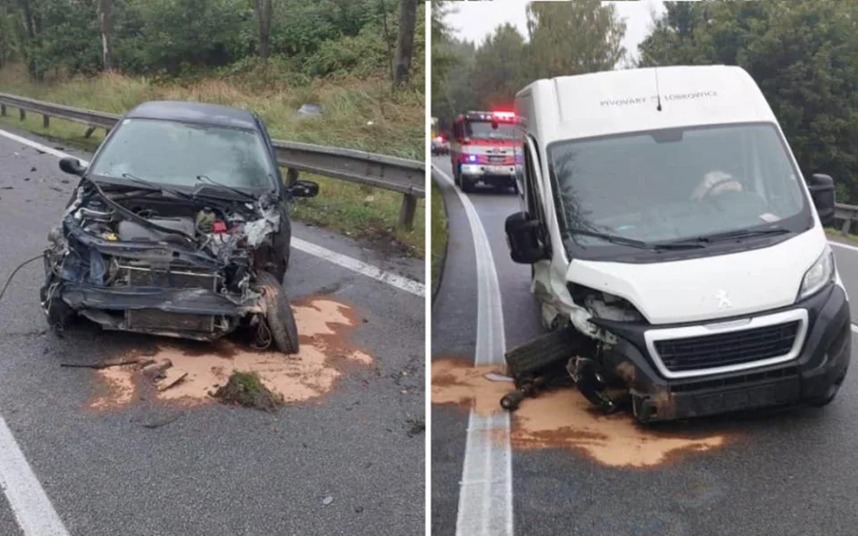 Mezi Vílancem a Suchou se staly dvě nehody, silnice byly neprůjezdná. Foto: Se svolením Policie ČR
