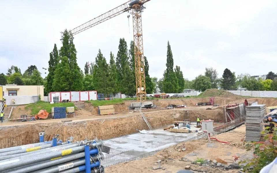 Nekonečný přiběh pokračuje. Jihlavská vysoká škola může pokračovat ve stavbě kolejí. Foto: Marie Buláková