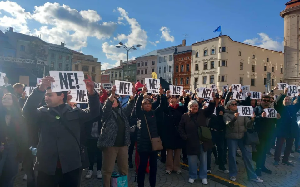 V Jihlavě lidé říkají „ne“ komunistům. Stále je velká naděje, sdělila Vašáryová