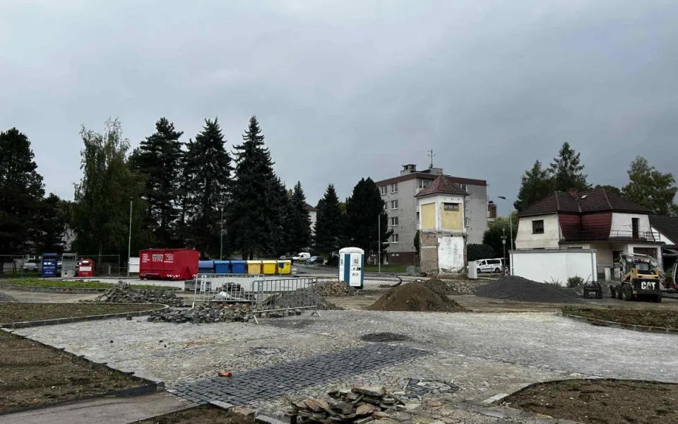 V Třešti budou mít nové parkoviště. Modré zóny nejsou pro starostu na pořadu dne