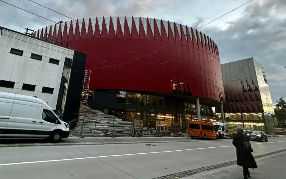 Termín předání Horácké arény městu se o týden posunul. Datum prvního zápasu platí
