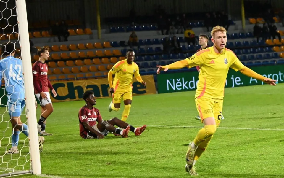 Výsledková krize končí, Jihlava po hattricku Křehlíka zválcovala béčko Sparty