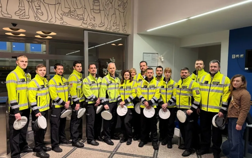 Dálniční policisté z Velkého Beranova darovali krev. Chtějí jít příkladem. Foto: Se svolením Policie ČR