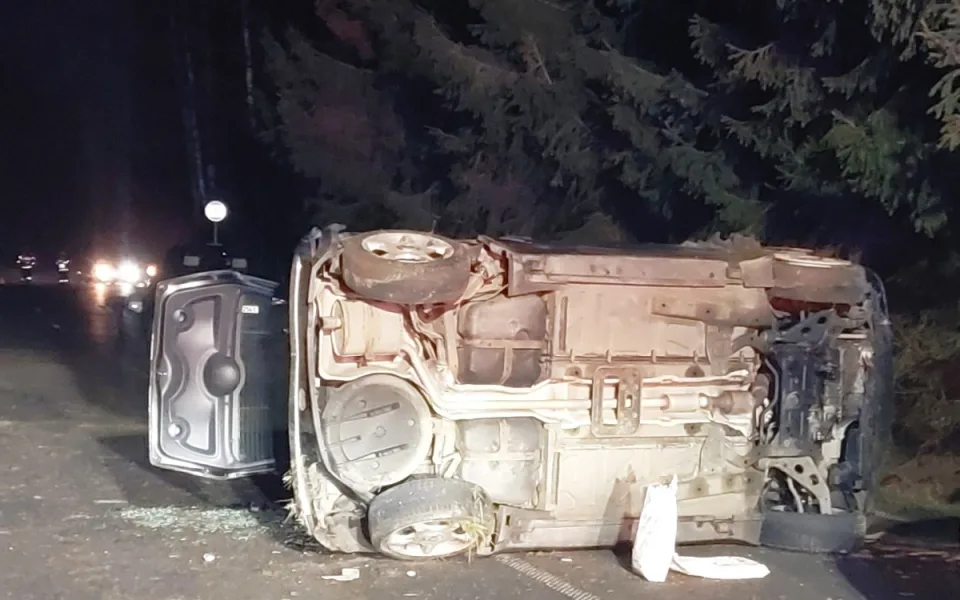 Na Havlíčkobrodsku bourala nepozorná řidička. Se zraněním skončila v nemocnici
