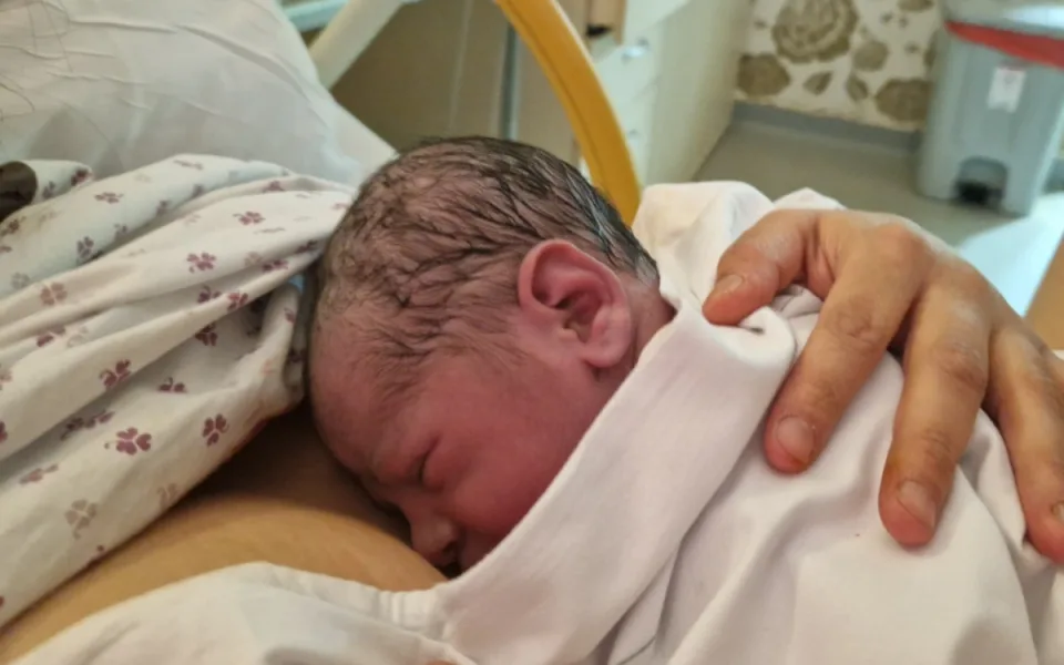Prvním letošním miminkem je Justin. V Jihlavě se narodil deset minut po půlnoci. Foto: Se souhlasem Nemocnice Jihlava