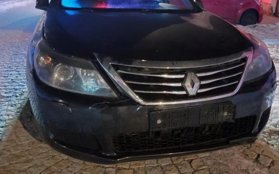 Opilý cizinec v Jihlavě naboural audi a ujel. Policisté ho zastavili v Batelově. Foto: Se svolením Policie ČR