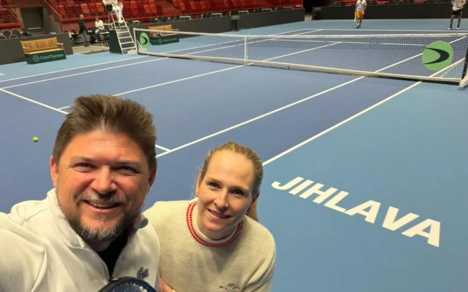 Z ledu na kurt za 42 hodin. Horácká aréna je nachystaná na první Davis Cup v Jihlavě. Foto: Se svolením Martina Prokopa