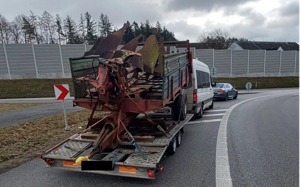 Policisté na dálnici D1 kontrolovali cizince, který neměl v Česku co dělat. Foto: Se svolením Policie ČR