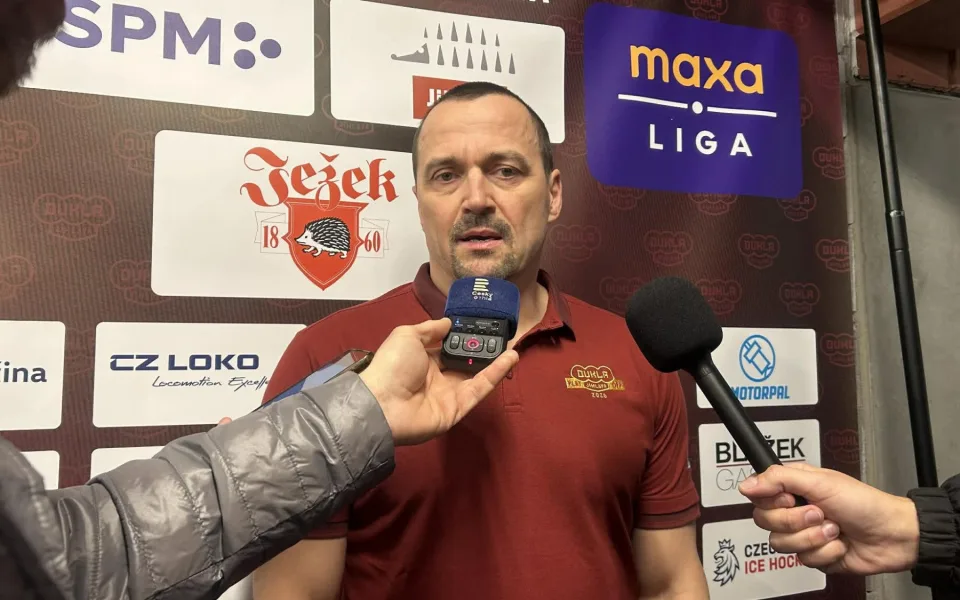VIDEO: První gól byl uznaný správně, řekl po zápase trenér Dukly Viktor Ujčík
