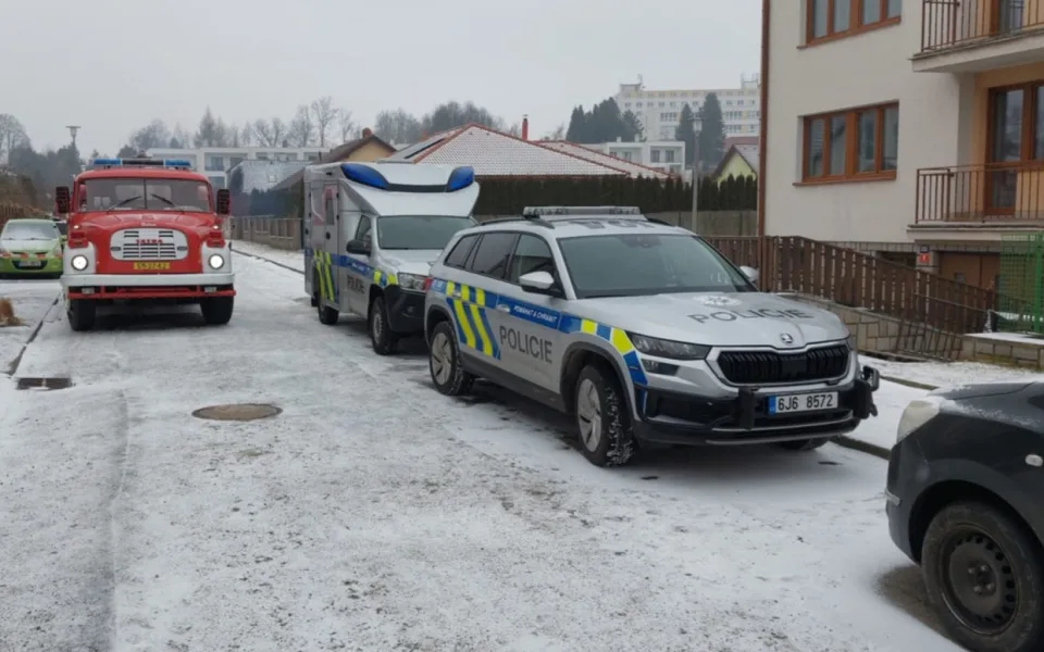 Foto ze zásahu složek IZS, při kterém zemřel synovec útočníka. Foto: Policie ČR