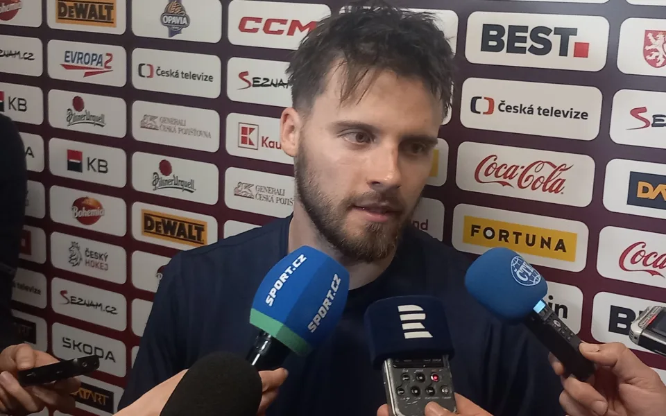 Hokejisté byli z vyhlášené evakuace v šoku, z legrace říkali, že dneska hrát nebudou