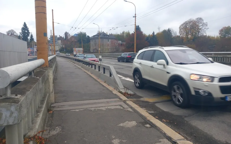 Přestavba Znojemského mostu v Jihlavě přinese cyklostezku, zastávky a pobytové schody