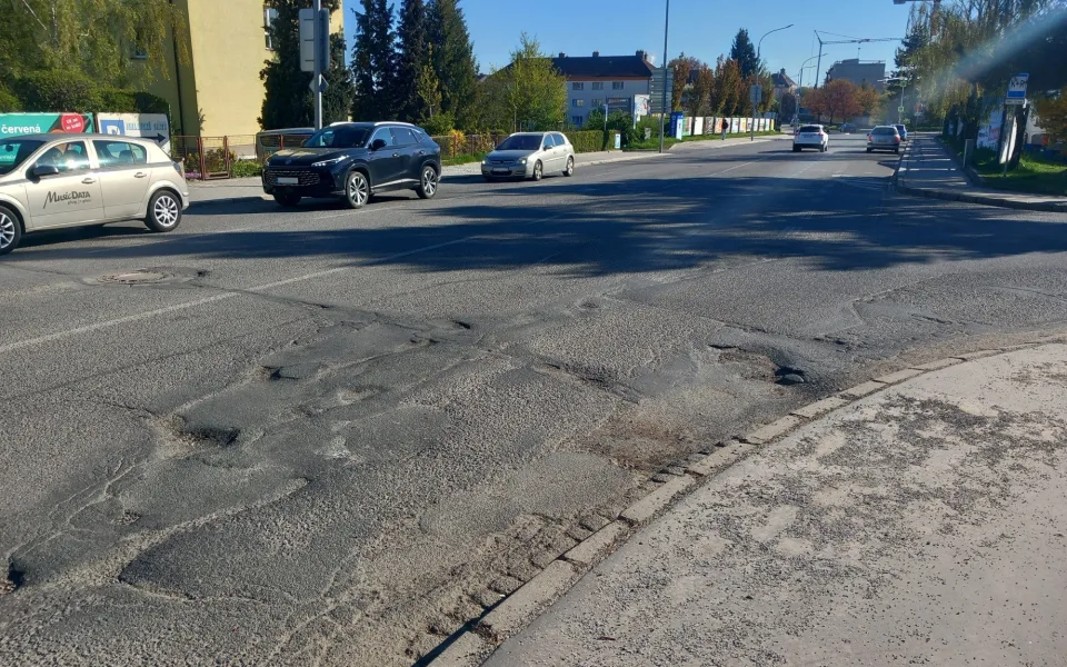 FOTO: Další uzavírky? Jihlava plánuje opravu ulic okolo autobusového nádraží