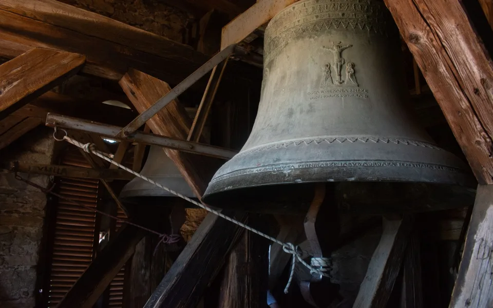 VIDEO, FOTO: Historie, hudba i zvony. Noc kostelů přilákala do Telče řadu návštěvníků