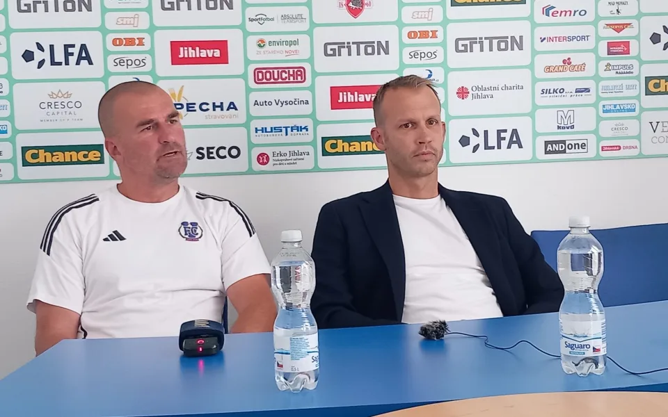 Chci vyhrát každý zápas, říká před novým ročníkem kouč FC Vysočina Marek Nikl (vlevo)