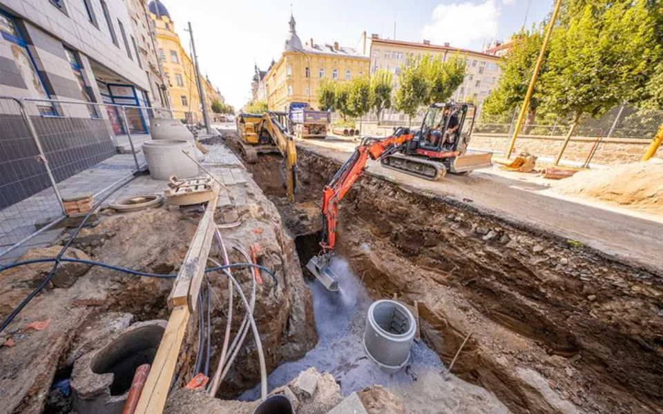 Rekonstrukce třídy Legionářů pokračuje, od zítra se uzavře křižovatka s Tolstého